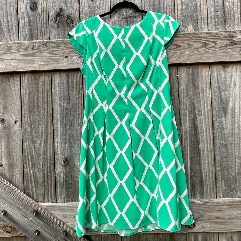 AGB Green Patterned Dress - size 12